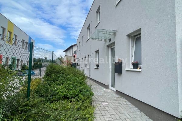 house to rent, 97 m², Tři Vršky, Králův Dvůr house to rent, 97 m², Tři Vršky, Králův Dvůr