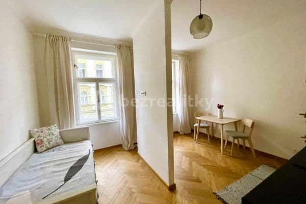 Studio flat to rent, 27 m², Černomořská, Praha Studio flat to rent, 27 m², Černomořská, Praha