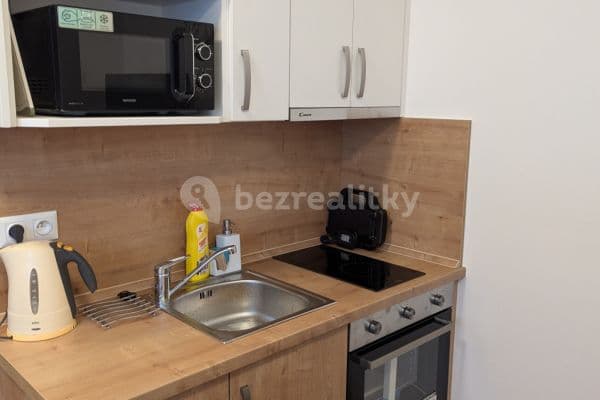 Small studio flat to rent, 19 m², Suchdolské náměstí, Praha Small studio flat to rent, 19 m², Suchdolské náměstí, Praha