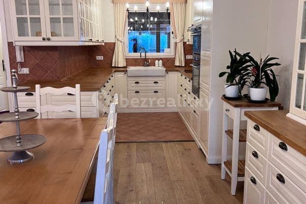 house to rent, 114 m², Okrajová, Líbeznice house to rent, 114 m², Okrajová, Líbeznice