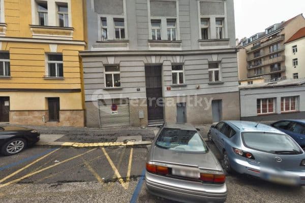 1 bedroom with open-plan kitchen flat to rent, 40 m², Rostislavova, Praha 1 bedroom with open-plan kitchen flat to rent, 40 m², Rostislavova, Praha