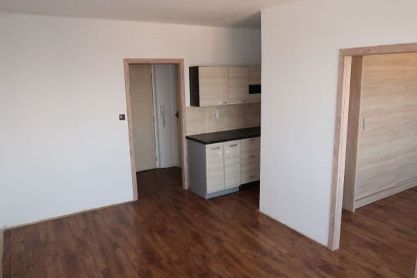1 bedroom with open-plan kitchen flat to rent, 34 m², Veverkova, Hradec Králové, Královéhradecký Region 1 bedroom with open-plan kitchen flat to rent, 34 m², Veverkova, Hradec Králové, Královéhradecký Region