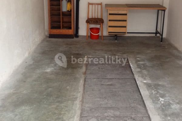 garage to rent, 18 m², Šrámkova, Brno garage to rent, 18 m², Šrámkova, Brno