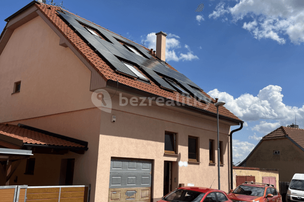 2 bedroom with open-plan kitchen flat to rent, 120 m², Bohatcova, Brno 2 bedroom with open-plan kitchen flat to rent, 120 m², Bohatcova, Brno