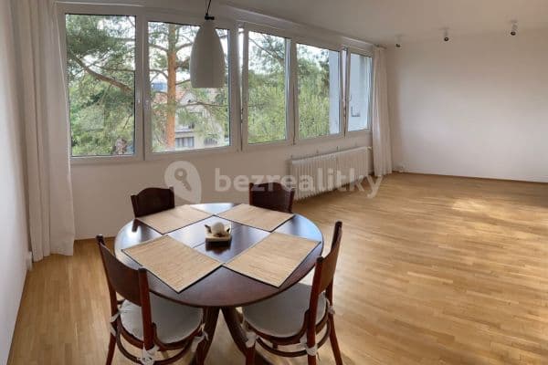3 bedroom flat to rent, 78 m², Havlínova, Praha 3 bedroom flat to rent, 78 m², Havlínova, Praha