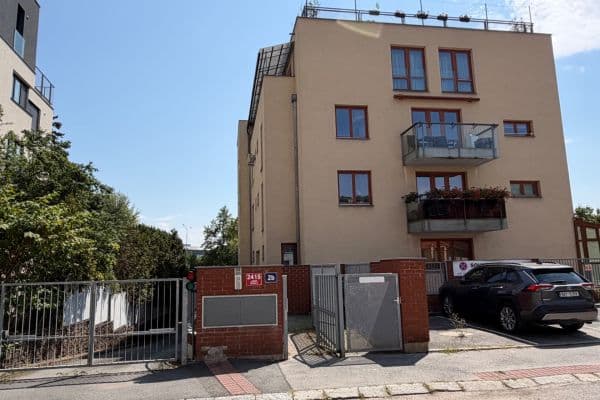 Studio flat to rent, 33 m², Nad Rokoskou, Praha Studio flat to rent, 33 m², Nad Rokoskou, Praha