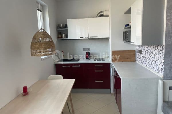 Studio flat to rent, 32 m², Nademlejnská, Hlavní město Praha Studio flat to rent, 32 m², Nademlejnská, Hlavní město Praha