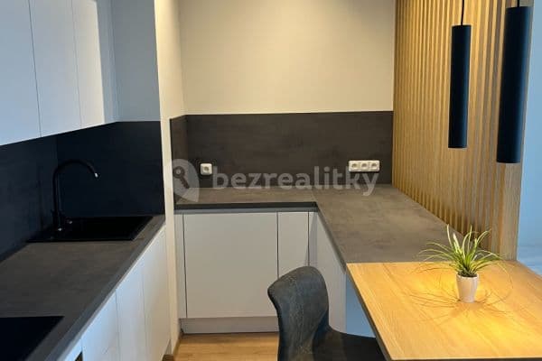 Studio flat to rent, 31 m², Heřmanická, Praha Studio flat to rent, 31 m², Heřmanická, Praha
