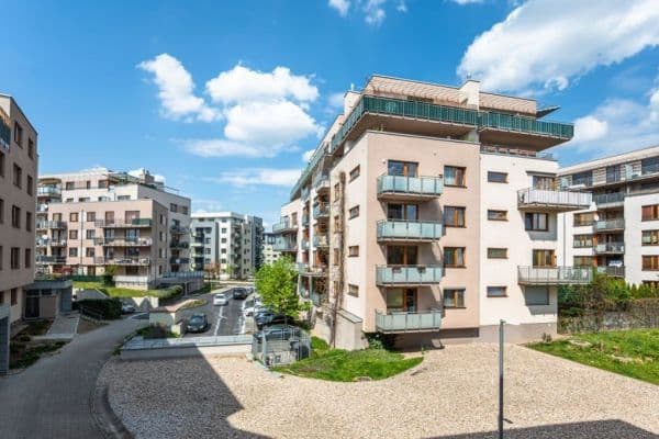 1 bedroom with open-plan kitchen flat to rent, 58 m², Bratislavská, Praha 1 bedroom with open-plan kitchen flat to rent, 58 m², Bratislavská, Praha