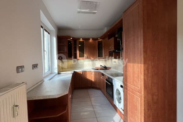2 bedroom with open-plan kitchen flat to rent, 65 m², Michelangelova, Praha 2 bedroom with open-plan kitchen flat to rent, 65 m², Michelangelova, Praha
