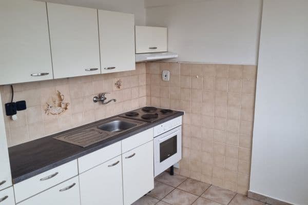 2 bedroom flat to rent, 65 m², Dr. E. Beneše, Bystřice 2 bedroom flat to rent, 65 m², Dr. E. Beneše, Bystřice