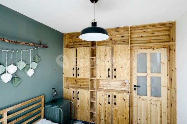 2 bedroom with open-plan kitchen flat to rent, 60 m², Tanvaldská, Praha 2 bedroom with open-plan kitchen flat to rent, 60 m², Tanvaldská, Praha