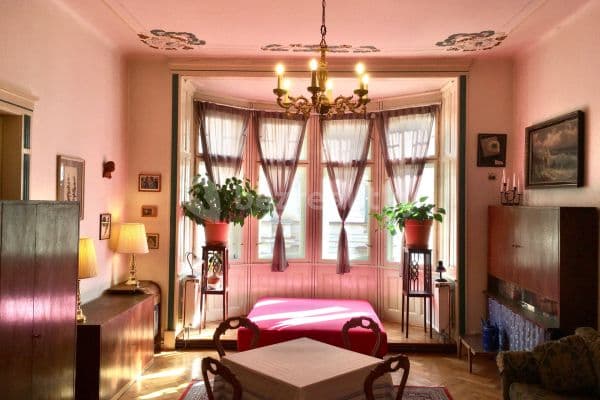 2 bedroom with open-plan kitchen flat to rent, 102 m², Dukelských hrdinů, Praha 2 bedroom with open-plan kitchen flat to rent, 102 m², Dukelských hrdinů, Praha