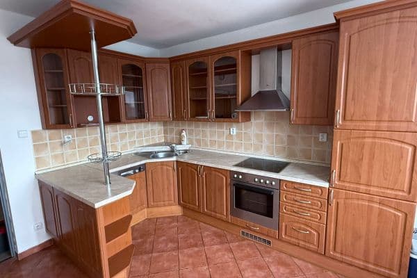 3 bedroom flat to rent, 88 m², Nezvalova, Jirny 3 bedroom flat to rent, 88 m², Nezvalova, Jirny