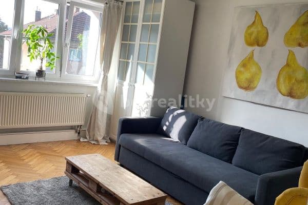 3 bedroom flat to rent, 60 m², Ke Zvonici, Praha 3 bedroom flat to rent, 60 m², Ke Zvonici, Praha