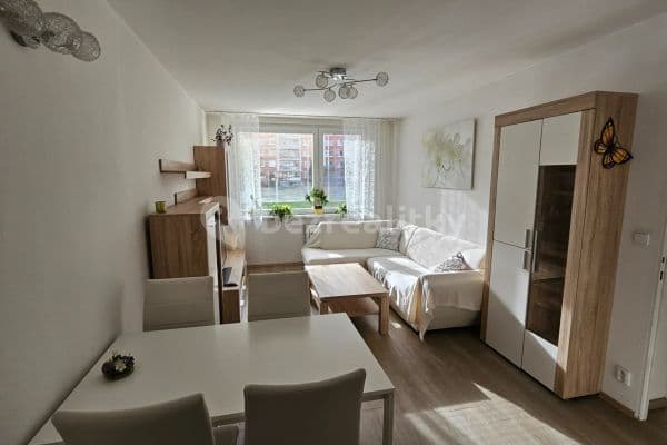 1 bedroom with open-plan kitchen flat to rent, 43 m², Boloňská, Hlavní město Praha 1 bedroom with open-plan kitchen flat to rent, 43 m², Boloňská, Hlavní město Praha