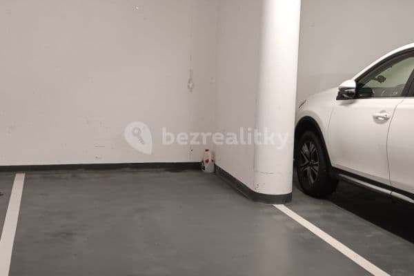 garage to rent, 15 m², Korunní, Praha garage to rent, 15 m², Korunní, Praha