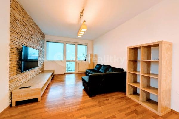 1 bedroom with open-plan kitchen flat to rent, 65 m², U Malvazinky, Praha 1 bedroom with open-plan kitchen flat to rent, 65 m², U Malvazinky, Praha