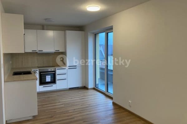Studio flat to rent, 42 m², Čimická, Praha Studio flat to rent, 42 m², Čimická, Praha