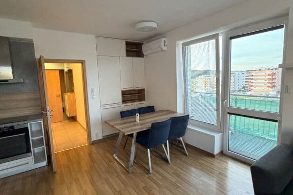 2 bedroom with open-plan kitchen flat to rent, 65 m², Přírodní, Brno 2 bedroom with open-plan kitchen flat to rent, 65 m², Přírodní, Brno