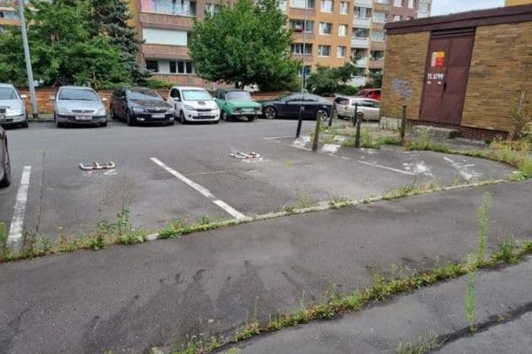 garage to rent, 18 m², V Rozkvětu, Hlavní město Praha garage to rent, 18 m², V Rozkvětu, Hlavní město Praha