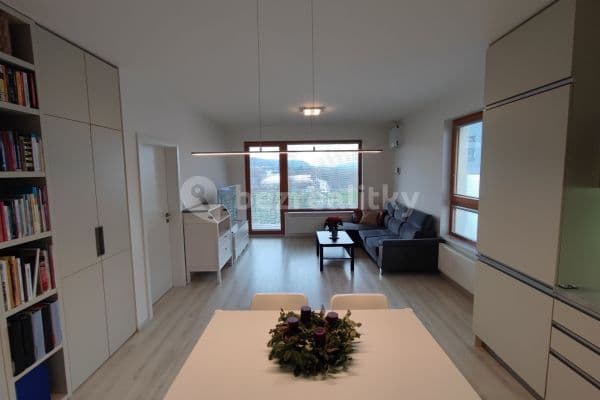 1 bedroom with open-plan kitchen flat to rent, 58 m², K Vystrkovu, Hlavní město Praha 1 bedroom with open-plan kitchen flat to rent, 58 m², K Vystrkovu, Hlavní město Praha