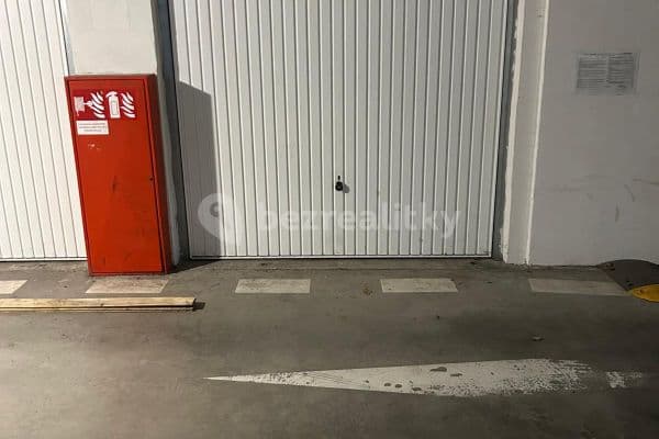 garage to rent, 19 m², Hnězdenská, Hlavní město Praha garage to rent, 19 m², Hnězdenská, Hlavní město Praha