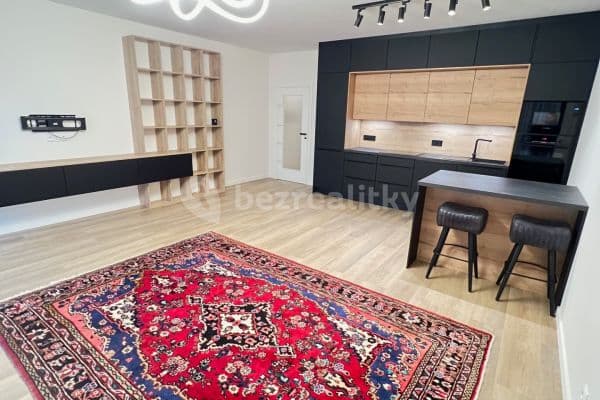 2 bedroom with open-plan kitchen flat to rent, 85 m², Otopašská, Praha 2 bedroom with open-plan kitchen flat to rent, 85 m², Otopašská, Praha