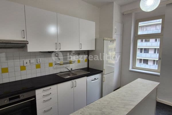 3 bedroom flat to rent, 70 m², Sudoměřská, Praha 3 bedroom flat to rent, 70 m², Sudoměřská, Praha