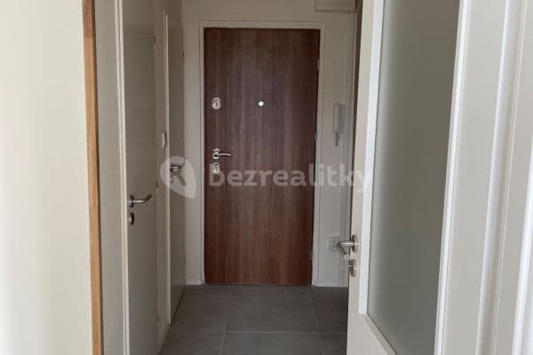1 bedroom with open-plan kitchen flat to rent, 42 m², Jerevanská, Kladno 1 bedroom with open-plan kitchen flat to rent, 42 m², Jerevanská, Kladno
