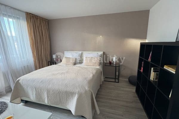 2 bedroom flat to rent, 43 m², Počernická, Praha 2 bedroom flat to rent, 43 m², Počernická, Praha