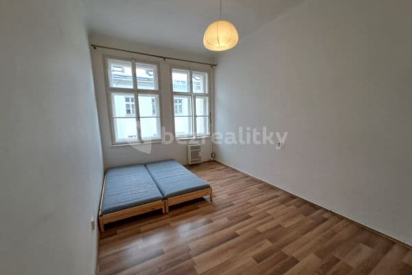 Studio flat to rent, 25 m², Chlumova, Praha Studio flat to rent, 25 m², Chlumova, Praha