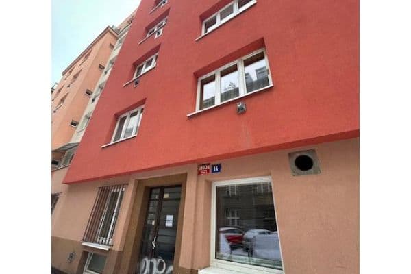 1 bedroom with open-plan kitchen flat to rent, 49 m², Viklefova, Prague, Prague 1 bedroom with open-plan kitchen flat to rent, 49 m², Viklefova, Prague, Prague