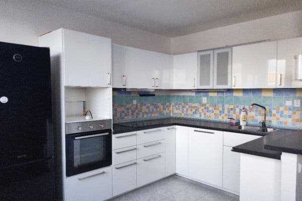 2 bedroom with open-plan kitchen flat for sale, 70 m², Holíkova, Jílové u Prahy 2 bedroom with open-plan kitchen flat for sale, 70 m², Holíkova, Jílové u Prahy
