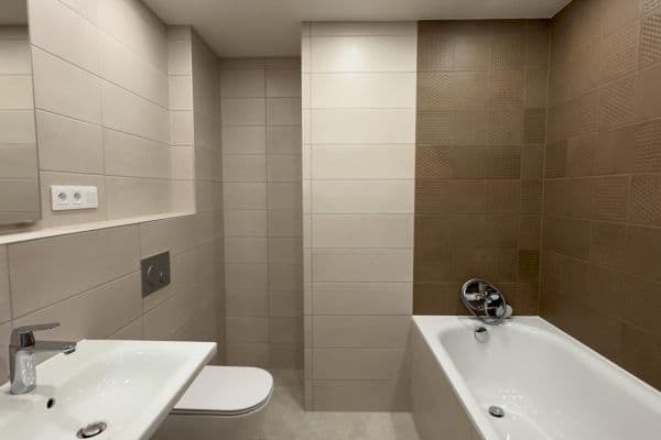 1 bedroom with open-plan kitchen flat to rent, 54 m², Kolbenova, Prague, Prague 1 bedroom with open-plan kitchen flat to rent, 54 m², Kolbenova, Prague, Prague