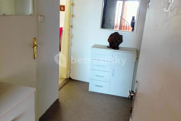 Studio flat to rent, 43 m², Lacinova, Kladno Studio flat to rent, 43 m², Lacinova, Kladno