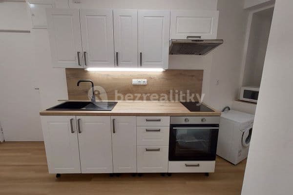1 bedroom with open-plan kitchen flat to rent, 44 m², Dukelská, Olomouc 1 bedroom with open-plan kitchen flat to rent, 44 m², Dukelská, Olomouc