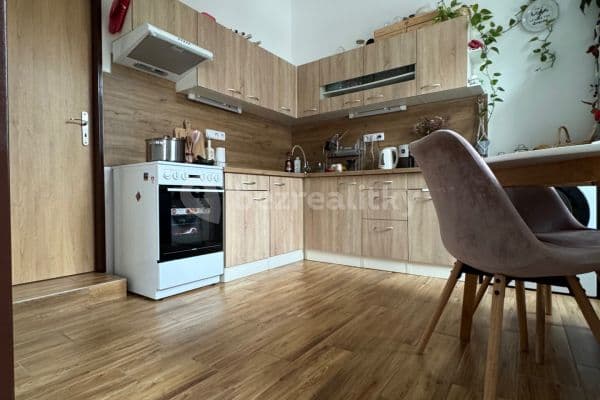 1 bedroom flat to rent, 41 m², Pod Kavalírkou, Praha 1 bedroom flat to rent, 41 m², Pod Kavalírkou, Praha