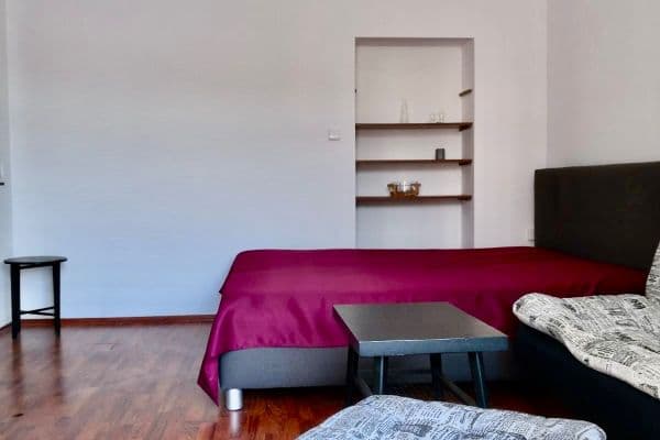 1 bedroom flat to rent, 40 m², Nákladní, Karlovy Vary 1 bedroom flat to rent, 40 m², Nákladní, Karlovy Vary