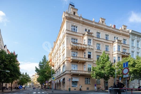 1 bedroom with open-plan kitchen flat to rent, 72 m², náměstí Jiřího z Poděbrad, Hlavní město Praha 1 bedroom with open-plan kitchen flat to rent, 72 m², náměstí Jiřího z Poděbrad, Hlavní město Praha