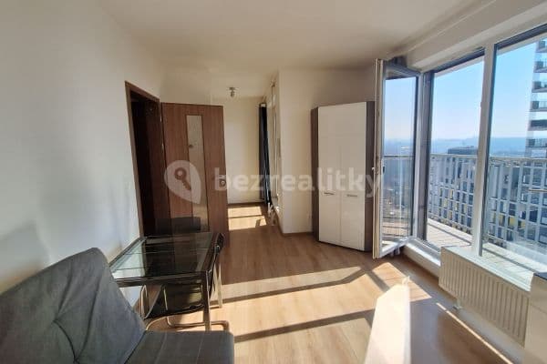 Studio flat to rent, 35 m², Nad Úžlabinou, Hlavní město Praha Studio flat to rent, 35 m², Nad Úžlabinou, Hlavní město Praha