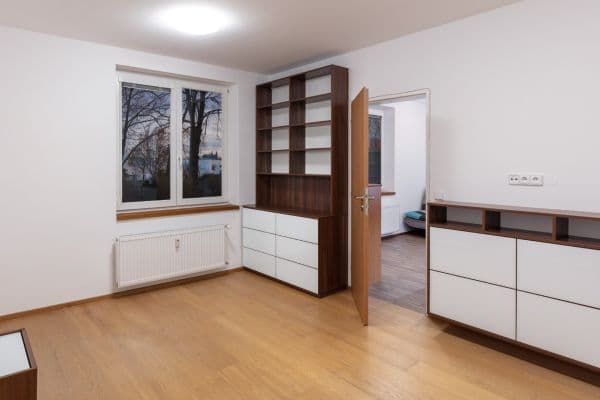 1 bedroom with open-plan kitchen flat to rent, 38 m², Na Klimentce, Praha 1 bedroom with open-plan kitchen flat to rent, 38 m², Na Klimentce, Praha