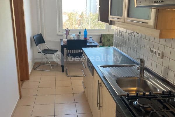 3 bedroom flat to rent, 78 m², Tupolevova, Praha 3 bedroom flat to rent, 78 m², Tupolevova, Praha