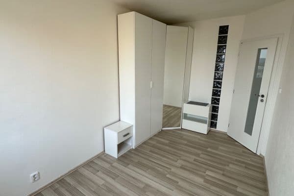 1 bedroom with open-plan kitchen flat to rent, 44 m², Nad Papežem, Dobříš 1 bedroom with open-plan kitchen flat to rent, 44 m², Nad Papežem, Dobříš