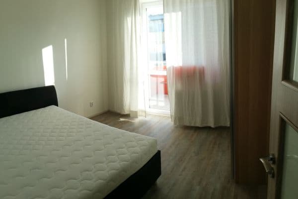 2 bedroom with open-plan kitchen flat to rent, 78 m², Novodvorská, Brno 2 bedroom with open-plan kitchen flat to rent, 78 m², Novodvorská, Brno