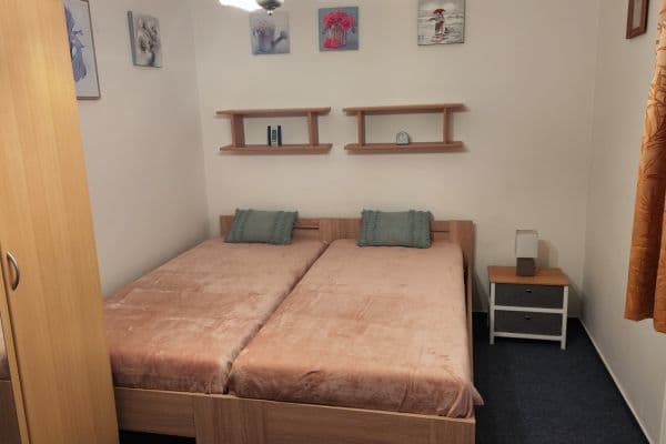 1 bedroom with open-plan kitchen flat to rent, 52 m², Tavolníková, Praha 1 bedroom with open-plan kitchen flat to rent, 52 m², Tavolníková, Praha