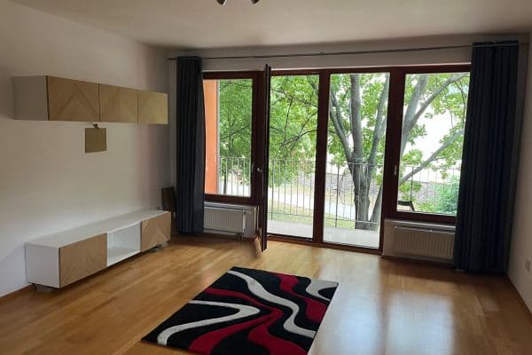 1 bedroom with open-plan kitchen flat to rent, 71 m², Názovská, Praha 1 bedroom with open-plan kitchen flat to rent, 71 m², Názovská, Praha