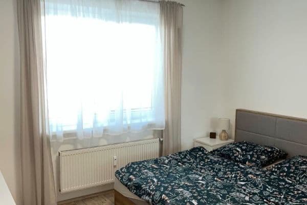 1 bedroom with open-plan kitchen flat to rent, 68 m², Dubinská, Pardubice 1 bedroom with open-plan kitchen flat to rent, 68 m², Dubinská, Pardubice