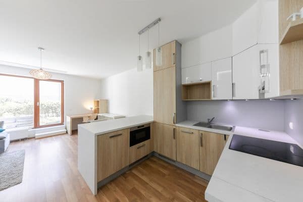 Studio flat for sale, 44 m², Kejhova, Praha Studio flat for sale, 44 m², Kejhova, Praha