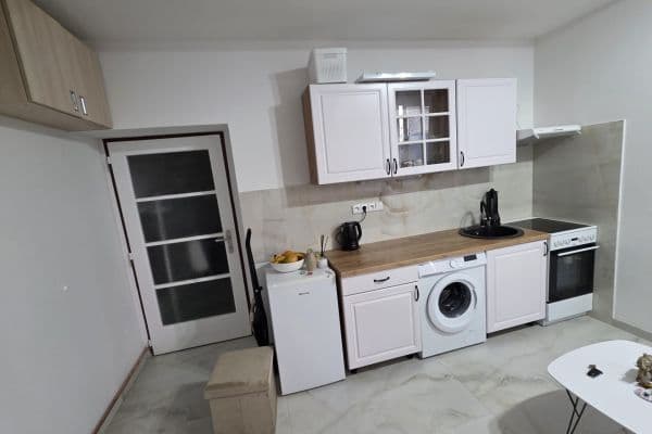 Small studio flat to rent, 30 m², Zelinářská, Praha Small studio flat to rent, 30 m², Zelinářská, Praha